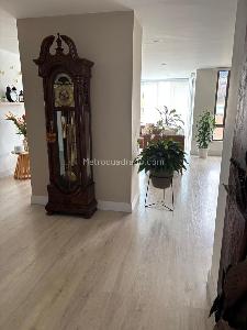 Apartamento de 3 alcobas en venta en Chico Santa Barbara, Bogotá, 160 m² · foto 6 de 20