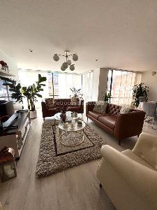 Apartamento de 3 alcobas en venta en Chico Santa Barbara, Bogotá, 160 m² · foto 3 de 20