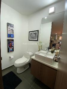 Apartamento de 1 alcoba en venta en Chico Santa Barbara, Bogotá, 60 m² · foto 7 de 11