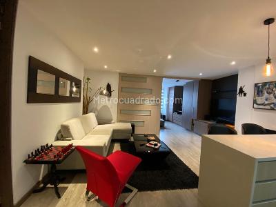 Apartamento de 1 alcoba en venta en Chico Santa Barbara, Bogotá, 60 m² · foto 2 de 11