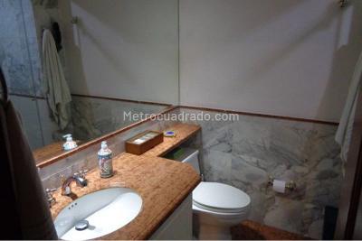 Apartamento de 3 alcobas en venta en Chico Norte, Bogotá, 224 m² · foto 13 de 20