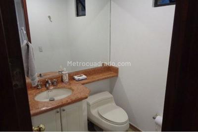 Apartamento de 3 alcobas en venta en Chico Norte, Bogotá, 224 m² · foto 16 de 20