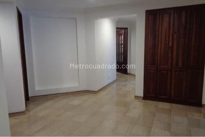 Apartamento de 3 alcobas en venta en Chico Norte, Bogotá, 224 m² · foto 17 de 20