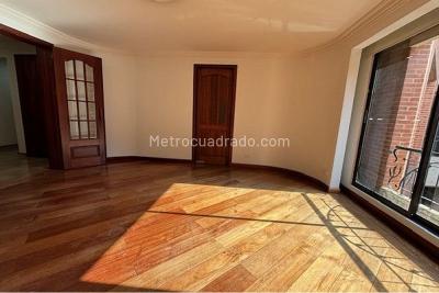 Apartamento de 3 alcobas en venta en Chico Norte, Bogotá, 224 m² · foto 18 de 20