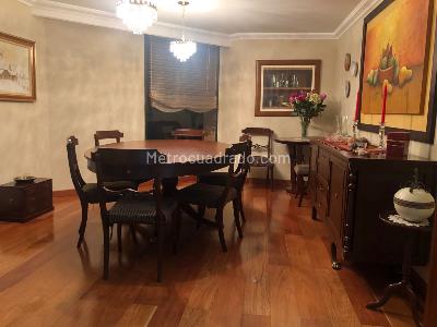 Apartamento de 3 alcobas en venta en Los Rosales, Bogotá, 206 m² · foto 4 de 20