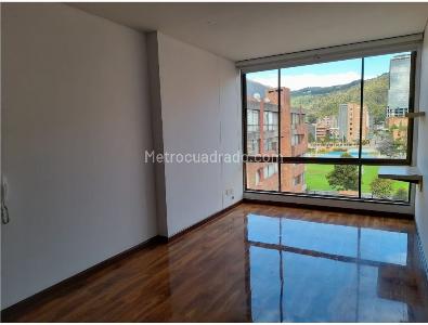 Apartamento de 4 alcobas en venta en Rincon Del Chico, Bogotá, 200 m² · foto 2 de 13