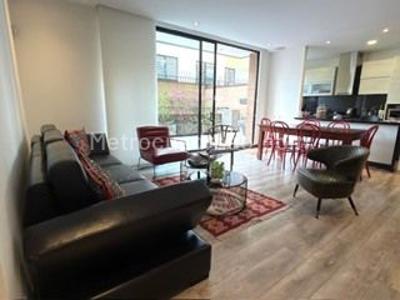 Apartamento de 2 alcobas en venta en Chico Norte, Bogotá, 130 m² · foto 5 de 10