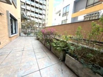 Apartamento de 2 alcobas en venta en Chico Norte, Bogotá, 130 m² · foto 7 de 10