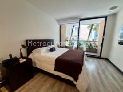 Apartamento de 2 alcobas en venta en Chico Norte, Bogotá, 130 m² · foto 8 de 10