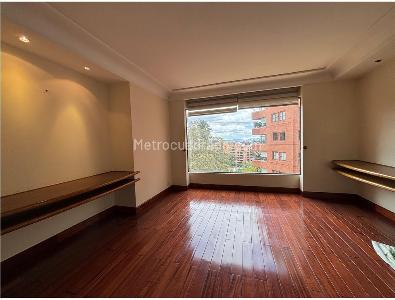 Apartamento en venta en Chico Norte, Bogotá · foto 3 de 10