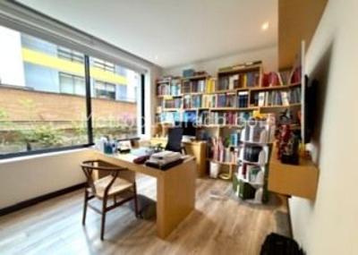 Apartamento de 2 alcobas en venta en Chico Norte, Bogotá, 150 m² · foto 7 de 13