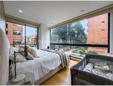 Apartamento de 3 alcobas en venta en Chico Navarra, Bogotá, 109 m² · foto 11 de 13