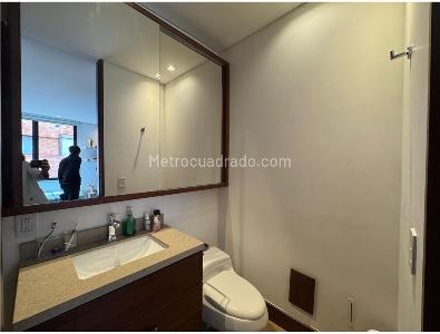 Apartamento de 3 alcobas en venta en Los Rosales, Bogotá, 265 m² · foto 14 de 20