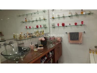 Apartamento en venta en Santa Barbara, Bogotá · foto 11 de 18