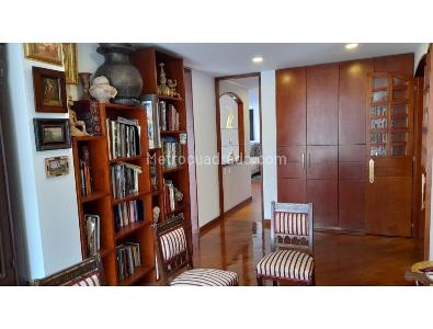 Apartamento en venta en Santa Barbara, Bogotá · foto 3 de 18