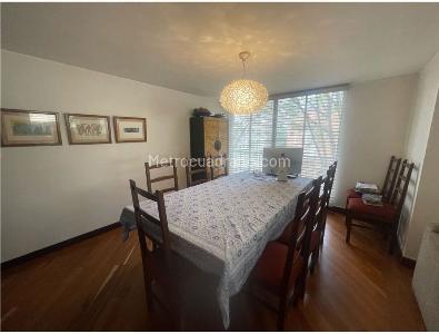 Apartamento de 3 alcobas en venta en El Retiro, Bogotá, 145 m² · foto 4 de 11