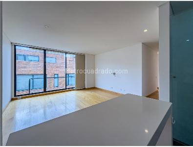 Apartamento de 2 alcobas en venta en Chico Navarra, Bogotá, 80 m² · foto 2 de 16
