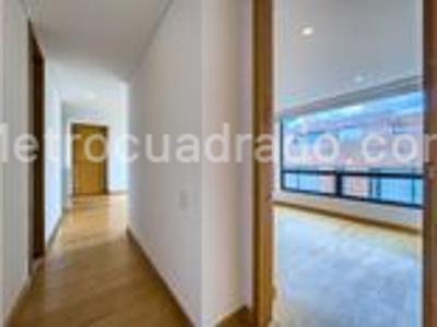 Apartamento de 2 alcobas en venta en Chico Navarra, Bogotá, 80 m² · foto 6 de 16
