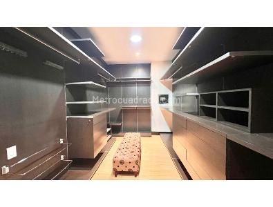 Apartamento de 4 alcobas en venta en Chico, Bogotá, 351 m² · foto 8 de 12