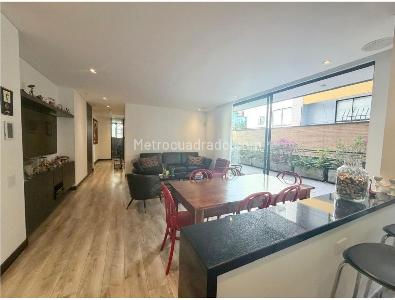 Apartamento de 3 alcobas en venta en Chico Norte, Bogotá, 130 m² · foto 9 de 10