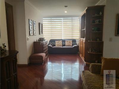 Apartamento de 3 alcobas en venta en Chico Santa Barbara, Bogotá, 195 m² · foto 3 de 20