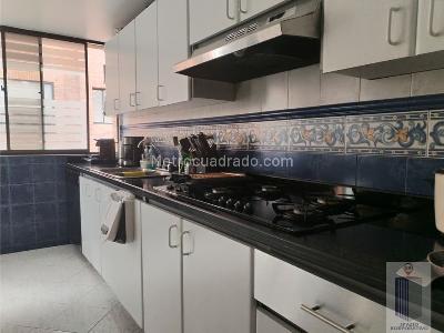 Apartamento de 3 alcobas en venta en Chico Santa Barbara, Bogotá, 195 m² · foto 16 de 20