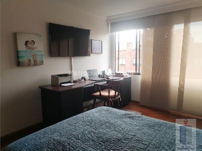 Apartamento de 3 alcobas en venta en Chico Santa Barbara, Bogotá, 195 m² · foto 12 de 20