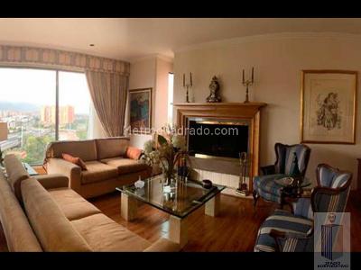 Apartamento de 4 alcobas en venta en Colinas De Suba Cerros De Suba, Bogotá, 485 m² · foto 9 de 12