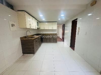 Casa de 3 alcobas en venta en Villas Del Prado, Bogotá, 137 m² · foto 8 de 20