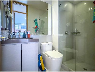 Apartamento de 2 alcobas en venta en Chico Navarra, Bogotá, 93 m² · foto 11 de 19