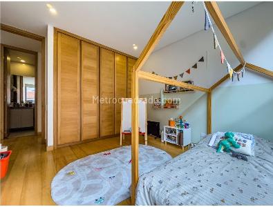 Apartamento de 2 alcobas en venta en Chico Navarra, Bogotá, 93 m² · foto 13 de 19