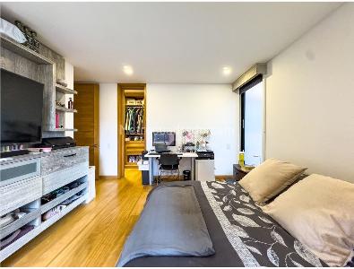 Apartamento de 2 alcobas en venta en Chico Navarra, Bogotá, 93 m² · foto 6 de 19