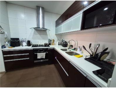 Apartamento en venta en Santa Barbara, Bogotá · foto 2 de 13