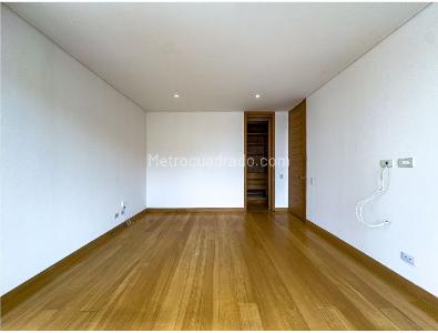 Apartamento de 2 alcobas en venta en Chico Navarra, Bogotá, 80 m² · foto 9 de 20
