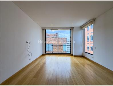 Apartamento de 2 alcobas en venta en Chico Navarra, Bogotá, 80 m² · foto 15 de 20