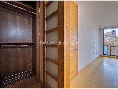 Apartamento de 2 alcobas en venta en Chico Navarra, Bogotá, 80 m² · foto 11 de 20
