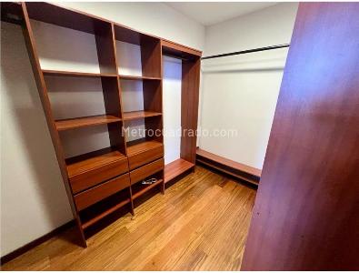 Apartamento de 3 alcobas en venta en Cerros Del Country, Bogotá, 230 m² · foto 11 de 20