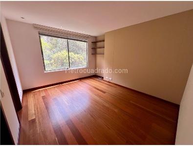 Apartamento de 3 alcobas en venta en Cerros Del Country, Bogotá, 230 m² · foto 2 de 20