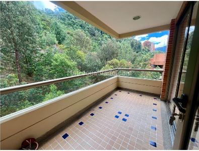 Apartamento de 3 alcobas en venta en Cerros Del Country, Bogotá, 230 m² · foto 1 de 20