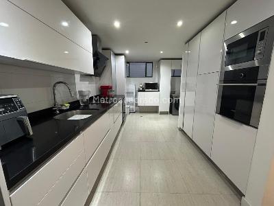 Apartamento de 3 alcobas en venta en Santa Barbara, Bogotá, 160 m² · foto 9 de 20