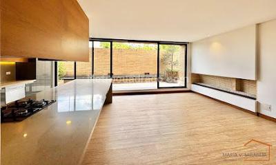 Apartamento de 2 alcobas en venta en Santa Barbara Alta, Bogotá, 157 m² · foto 3 de 13