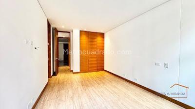Apartamento en venta en Santa Barbara Alta, Bogotá · foto 9 de 11