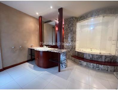 Apartamento en venta en Los Rosales, Bogotá · foto 18 de 20