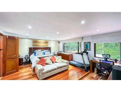 Apartamento de 3 alcobas en venta en Los Rosales, Bogotá, 252 m² · foto 17 de 19