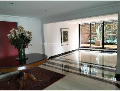 Apartamento de 3 alcobas en venta en Los Rosales, Bogotá, 252 m² · foto 19 de 19