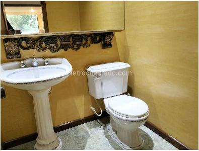 Apartamento de 3 alcobas en venta en Los Rosales, Bogotá, 252 m² · foto 7 de 19