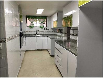 Apartamento de 3 alcobas en venta en Los Rosales, Bogotá, 252 m² · foto 8 de 19