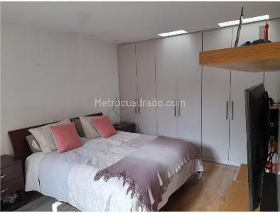 Apartamento de 3 alcobas en venta en Chico San Patricio, Bogotá, 164 m² · foto 10 de 18