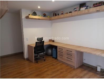 Apartamento de 3 alcobas en venta en Chico San Patricio, Bogotá, 164 m² · foto 15 de 18