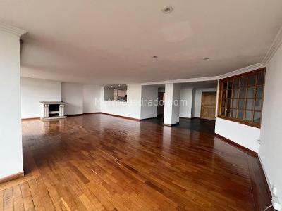Apartamento en venta en Chico Alto, Bogotá · foto 4 de 16